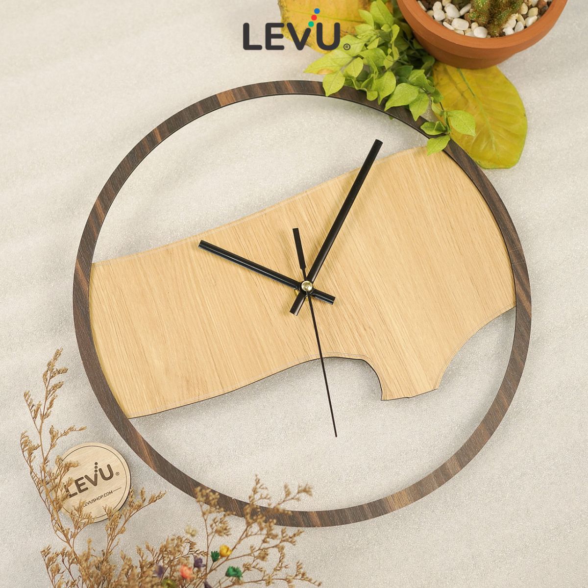 Đồng hồ treo tường gỗ LEVU DH18 giá 99k